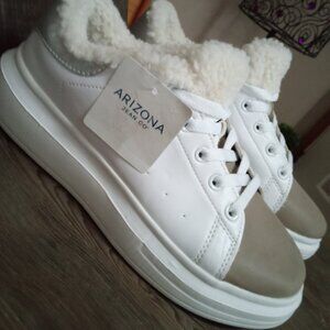 Arizona Jean Company Women's Size 6 Encore Taupe/Silver Faux Sherpa Sneakers